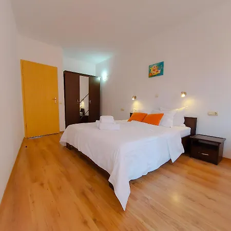 Sunny Aparthotel